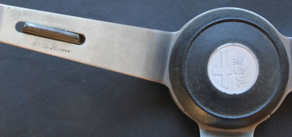 Alfa Romeo Giulia Spider Wooden Steeringwheel Hellebore 1969 (10402)